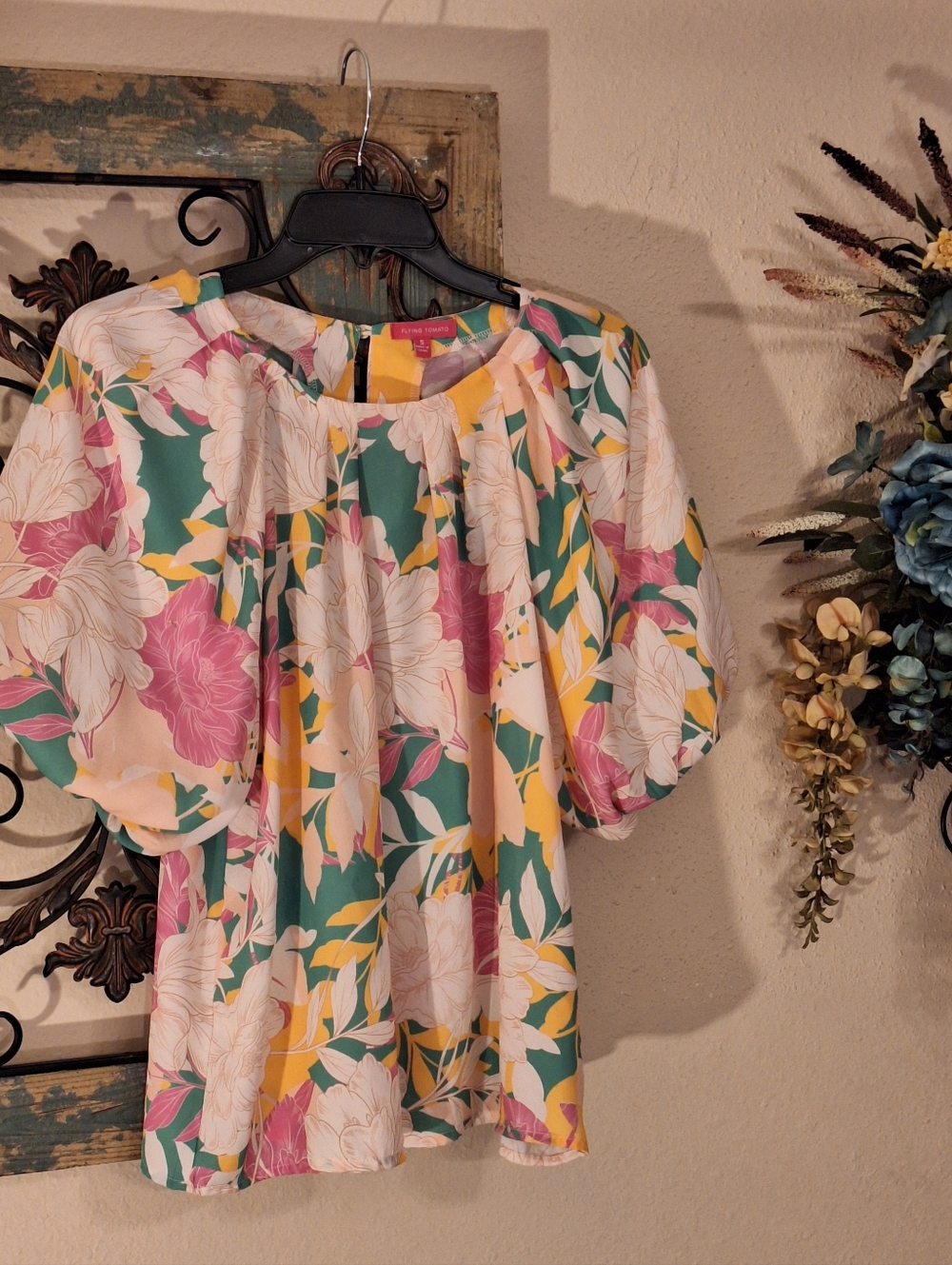 Flying Tomato Green Yellow Pink Floral Puff-Sleeve Blouse. NWOT Size Small - Picture 9 of 14